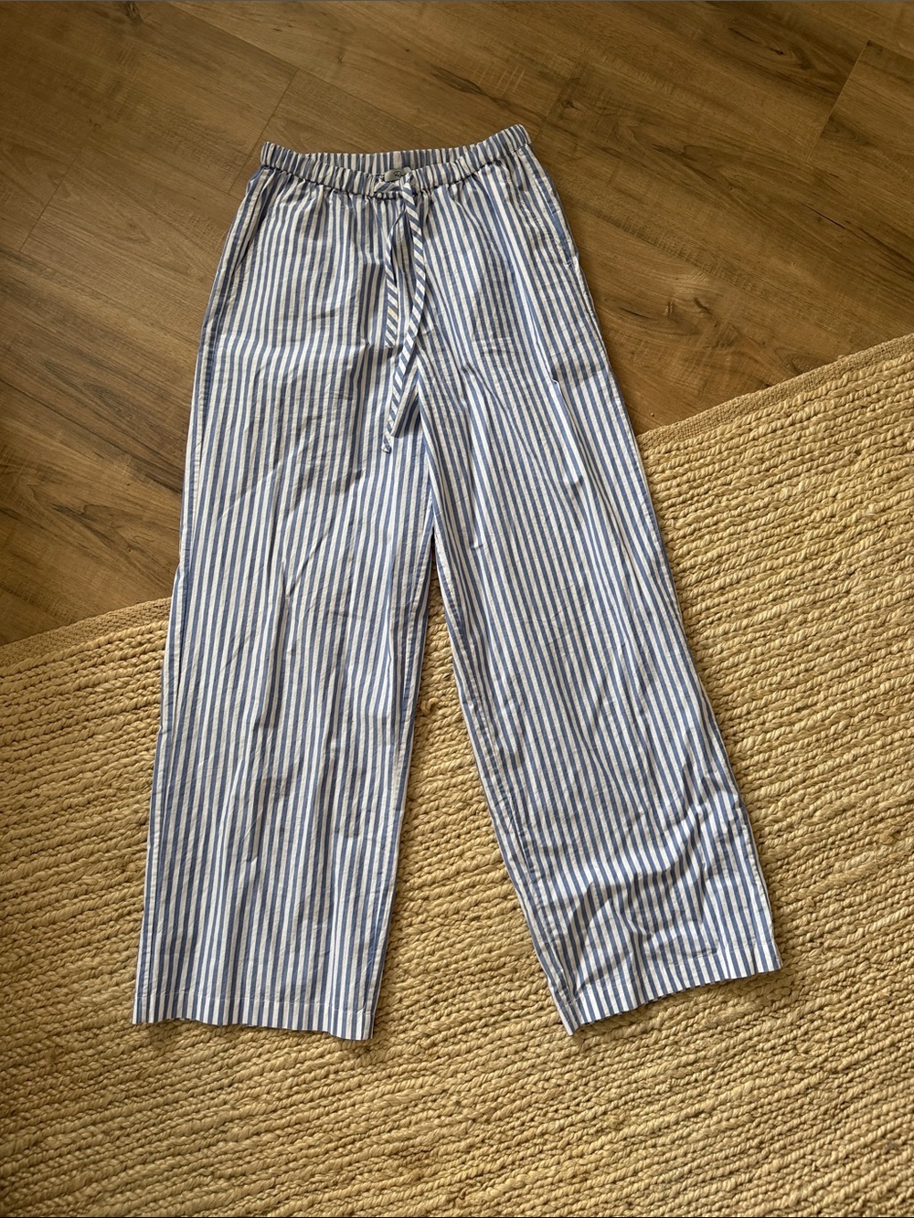 Womenโs Blue and White Stripe Drawstring Pants
